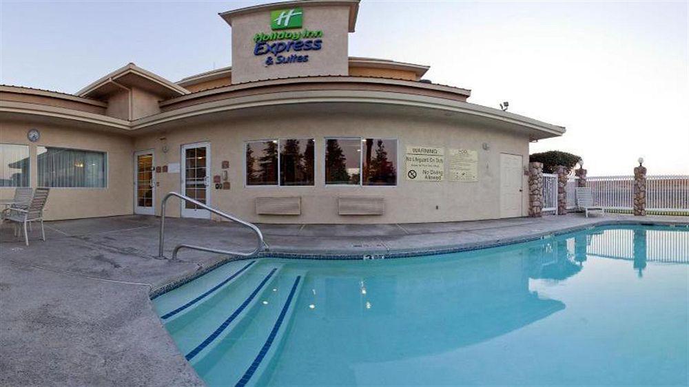 Holiday Inn Express Corning By Ihg Екстериор снимка