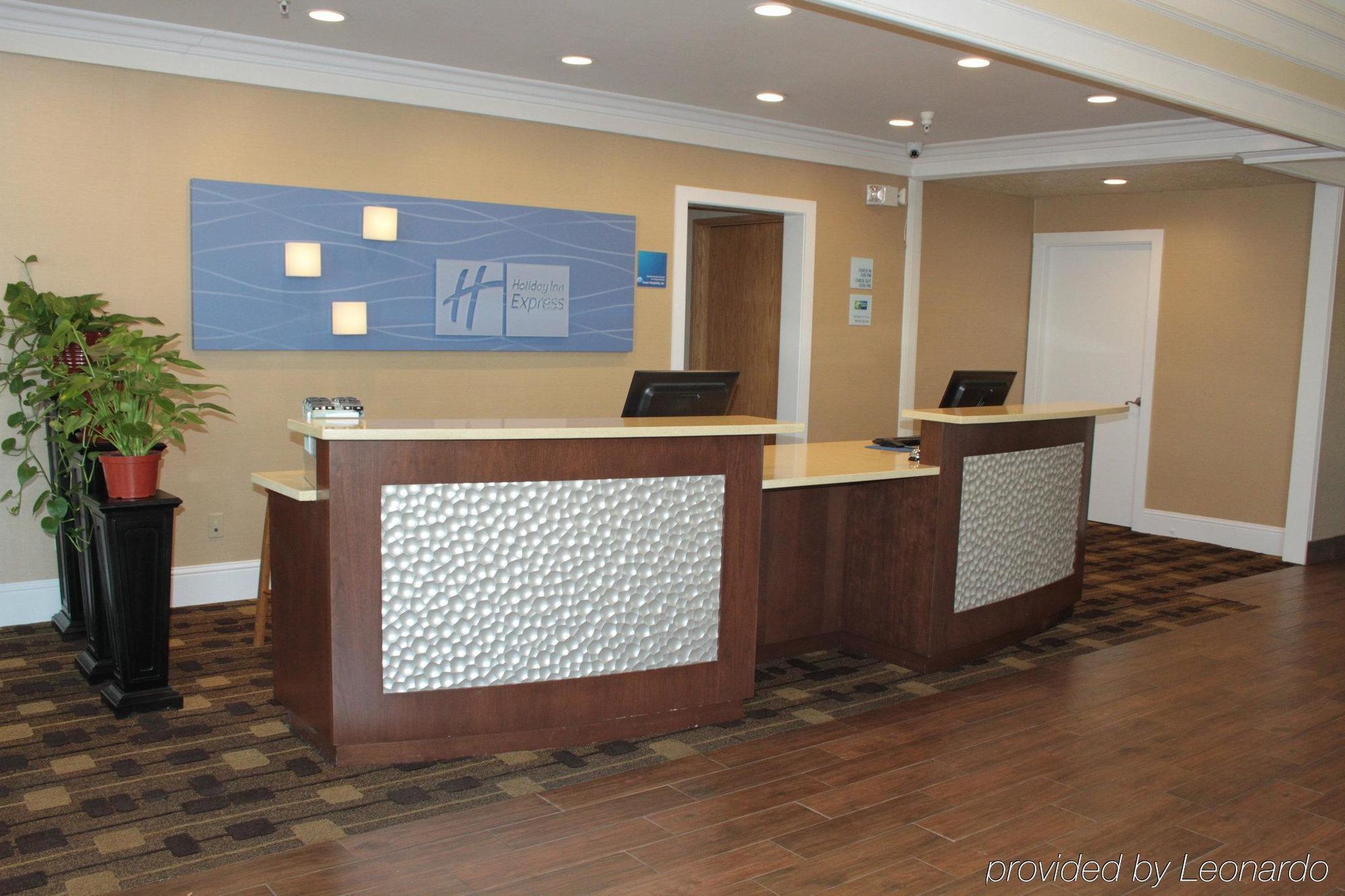 Holiday Inn Express Corning By Ihg Екстериор снимка